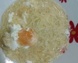 Foto del paso 4 de la receta: Sopa de fideos y huevo estrellado (¡Con su yema completa!)
