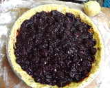 Foto del paso 3 de la receta: Tarta crocante de cerezas y arándanos azules