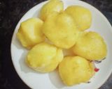 A picture of step 2 of Moongi dal curd vada.