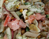 Foto del paso 3 de la receta: Ensalada de pasta con salmón