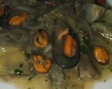 Foto del paso 6 de la receta: Alcachofas con mejillones en salsa verde