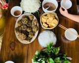 Hình bước làm 15 của món Bún đậu mắm tôm Halloween với chả đậu hũ, lưỡi heo, và lòng non
