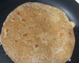A picture of step 3 of Murg malai roll.