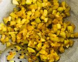 लौकी की सब्ज़ी (lauki ki sabzi recipe in Hindi) रेसिपी चरण 3 फोटो