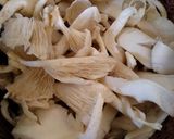 Foto langkah ke 1 dari resep Tumis Jamur Tiram.