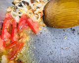 A picture of step 2 of Bhuni khichdi.