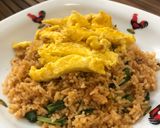 Foto langkah ke 4 dari resep Nasi Goreng Telor Dadar.