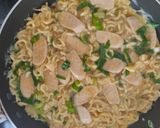 Foto langkah ke 3 dari resep Omelette Indomie.