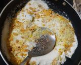 A picture of step 4 of Udupi style Rava idli.