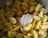 A picture of step 2 of Grilled Potatoes #4wkschallenge#authormarathon#.