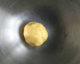Foto langkah ke 2 dari resep Bolen Coklat Keju.
