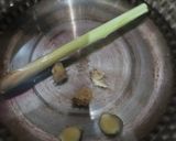 Foto langkah ke 2 dari resep Wedang Teh Susu.