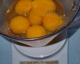 Foto langkah ke 2 dari resep Marmer Cake Tape (Tidak Berkulit/Metode Au Bain Marie).