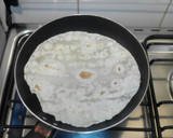 Foto del paso 4 de la receta: Tarta de acelga, huevo y pizza