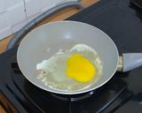 Foto langkah ke 2 dari resep Telur Orak Arik Warmindo Karya Anindya.