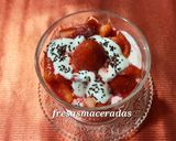 Foto del paso 8 de la receta: Fresas con granadina y queso batido