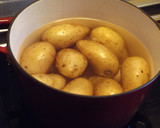 Foto del paso 1 de la receta: Patatas en vinagreta especial para conservar