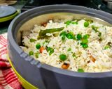 A picture of step 4 of Leftover rice matar poha.