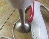 A picture of step 2 of Lehsun chutni.