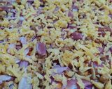 A picture of step 8 of Chicken Macon barbeque pizza.