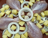 Foto del paso 1 de la receta: Muslitos de pollo al Roquefort con dátiles y zumo de naranja 🍗