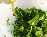 Foto del paso 2 de la receta: Salsa de perejil