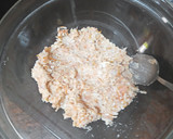 Foto del paso 2 de la receta: Albóndigas de salmón ahumado, surimi y langostinos