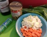 "Csicseriborsós"medvehagyma krémleves recept fázis 1 fotója
