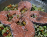 Foto del paso 2 de la receta: Salmón con boletus y collejas, al vapor