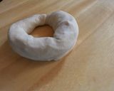 A picture of step 6 of Spicy onion rings.