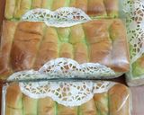 Foto langkah ke 5 dari resep Roti Sobek Pandan Aneka Rasa.