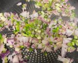 A picture of step 1 of Easy hakka noodles.