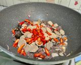Foto langkah ke 3 dari resep Sayur tumis daging giling.