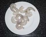 Foto del paso 1 de la receta: Huevos de Pascua con camarones