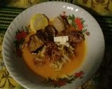 Foto langkah ke 10 dari resep Lontong kuah nasi merah with terong merah, toge dan bakso sapi.