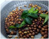 A picture of step 2 of Spicy Murmura Chivda.