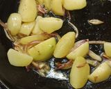 A picture of step 2 of KaanchKola Sabji.