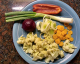 Foto del paso 1 de la receta: Tortilla de pollo multicolor