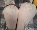 Foto langkah ke 2 dari resep 369. Mochi stroberi isi mangga.