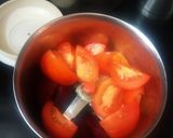 A picture of step 1 of Tomato Halwa.