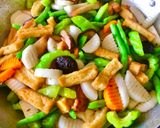 Hình bước làm 4 của món Rau củ kho chay