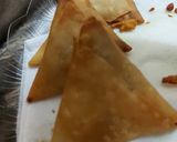A picture of step 5 of Chocolate samosa.