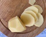 Foto del passaggio 1 della ricetta Pollo in crosta di patate