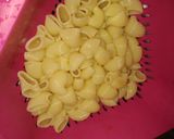A picture of step 2 of Simple chick n veg pasta.