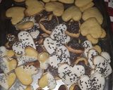 Foto del paso 4 de la receta: Galletitas de vainilla con glasé y grajeas🍪🍪