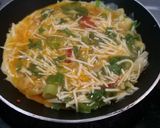 Foto langkah ke 3 dari resep Omelet Telur Keju.