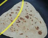 A picture of step 2 of Tawa Teenkoni Rotis or Triangular Rotis.