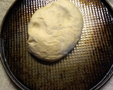 Foto del paso 2 de la receta: Pizza de cebolla y quesos
