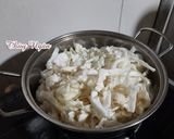 Hình bước làm 3 của món Bắp cải xào thịt & cà chua