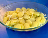 Foto del paso 1 de la receta: Bacalao al horno con patata encebollada